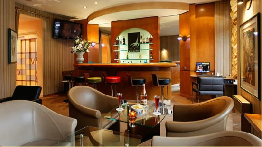 Hotel La Comtesse Παρίσι 4*,