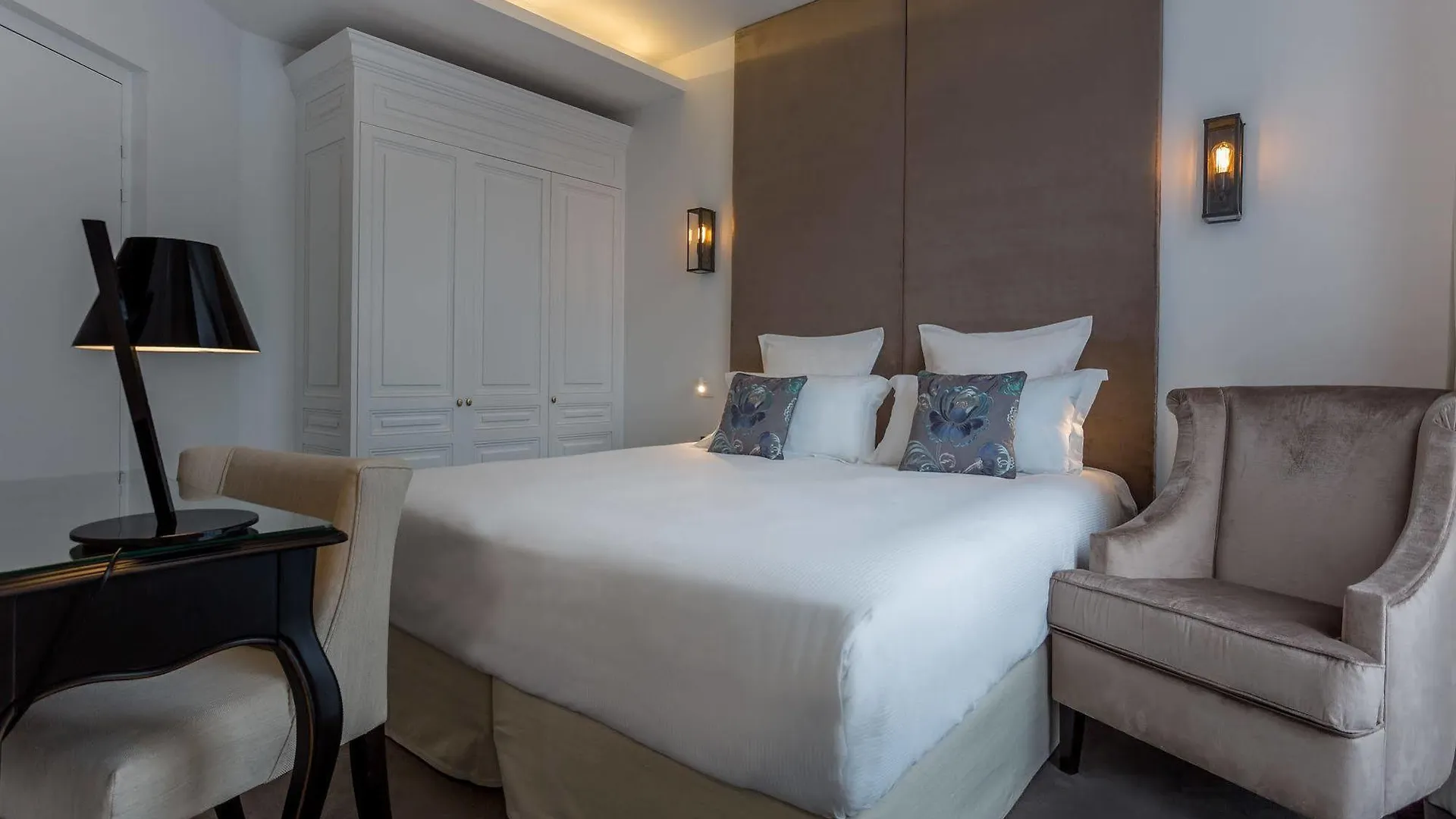 Hotel La Comtesse Παρίσι