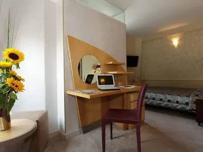 Hotel La Comtesse Παρίσι