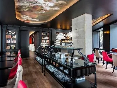 Hotel La Comtesse Paris 4*,