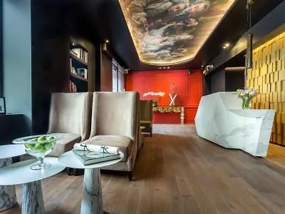 Hotel La Comtesse Parigi